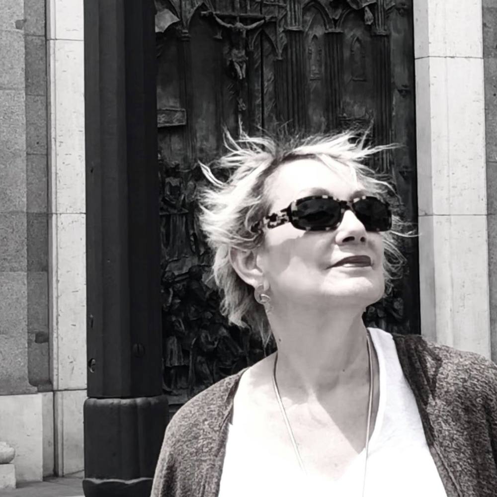 Meet your Posher, Elena